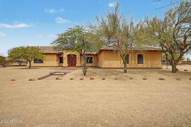39949 N CENTRAL Avenue, Phoenix, AZ 85086