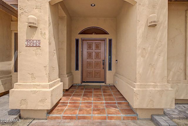 39949 N CENTRAL Avenue, Phoenix, AZ 85086