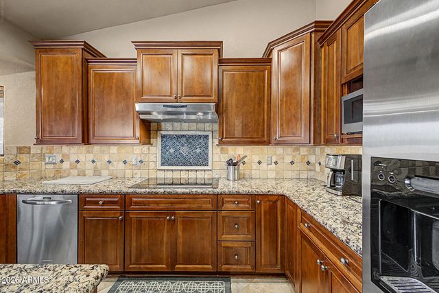 39949 N CENTRAL Avenue, Phoenix, AZ 85086