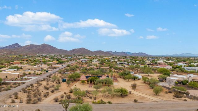 39949 N CENTRAL Avenue, Phoenix, AZ 85086