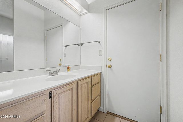 39949 N CENTRAL Avenue, Phoenix, AZ 85086