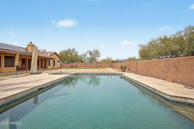 39949 N CENTRAL Avenue, Phoenix, AZ 85086