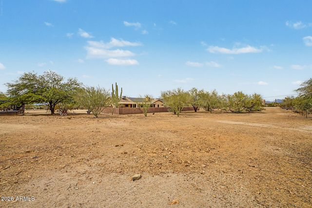 39949 N CENTRAL Avenue, Phoenix, AZ 85086
