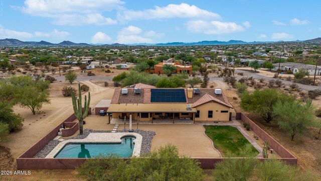 39949 N CENTRAL Avenue, Phoenix, AZ 85086