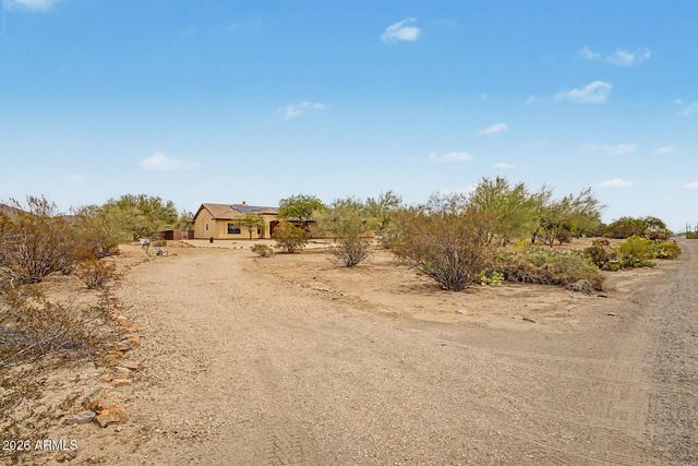 39949 N CENTRAL Avenue, Phoenix, AZ 85086
