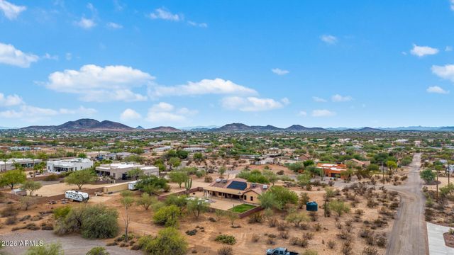 39949 N CENTRAL Avenue, Phoenix, AZ 85086