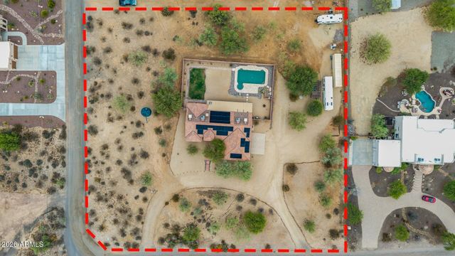 39949 N CENTRAL Avenue, Phoenix, AZ 85086