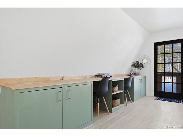 527 Apache Rd, Evergreen, CO 80439