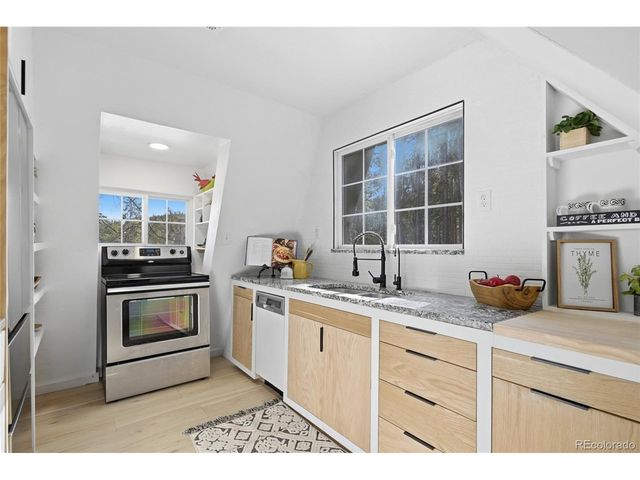 527 Apache Rd, Evergreen, CO 80439