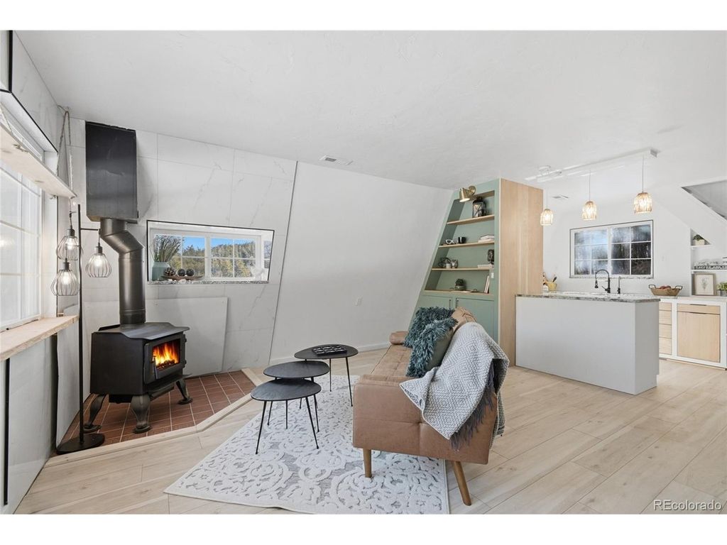 527 Apache Rd, Evergreen, CO 80439