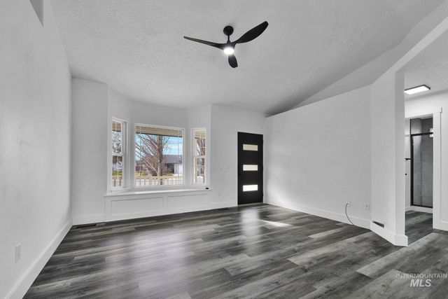 526 Lost Basin Ct, Nampa, ID 83686