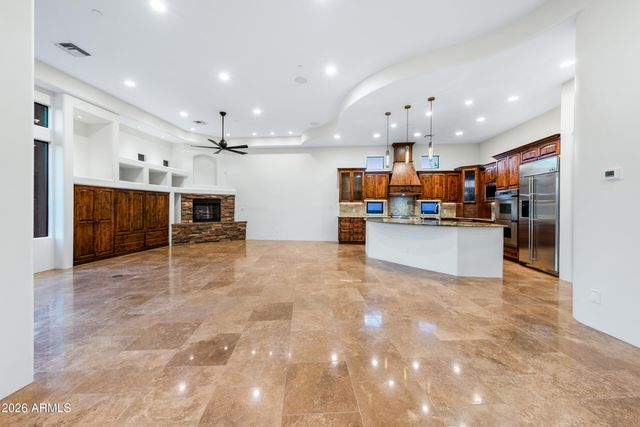 9433 E MONUMENT Drive, Scottsdale, AZ 85262