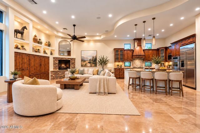 9433 E MONUMENT Drive, Scottsdale, AZ 85262