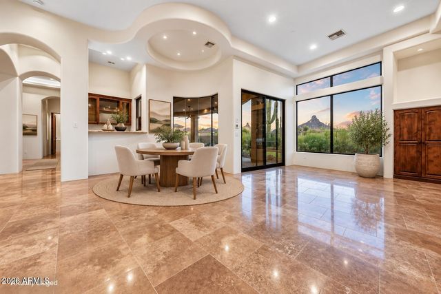 9433 E MONUMENT Drive, Scottsdale, AZ 85262
