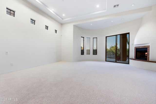 9433 E MONUMENT Drive, Scottsdale, AZ 85262
