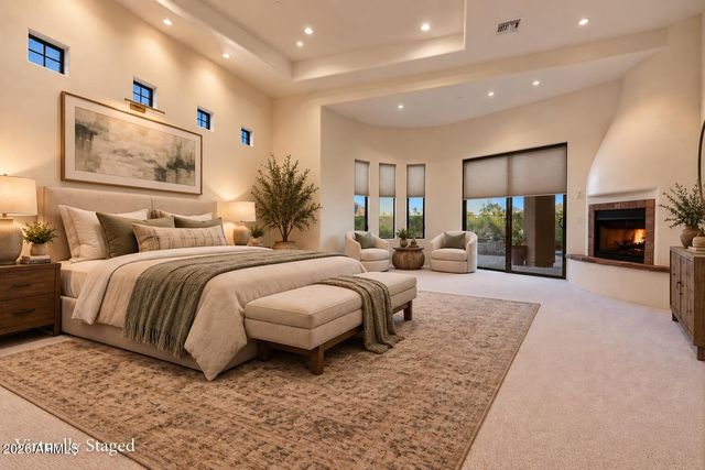 9433 E MONUMENT Drive, Scottsdale, AZ 85262
