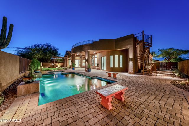 9433 E MONUMENT Drive, Scottsdale, AZ 85262