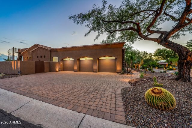 9433 E MONUMENT Drive, Scottsdale, AZ 85262