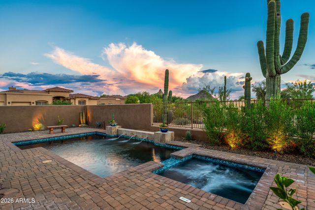 9433 E MONUMENT Drive, Scottsdale, AZ 85262
