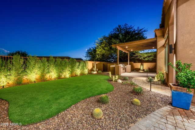9433 E MONUMENT Drive, Scottsdale, AZ 85262