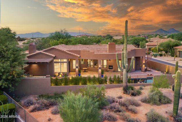 9433 E MONUMENT Drive, Scottsdale, AZ 85262
