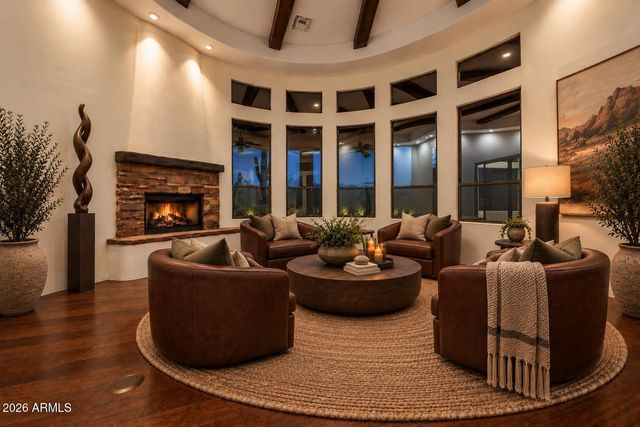 9433 E MONUMENT Drive, Scottsdale, AZ 85262
