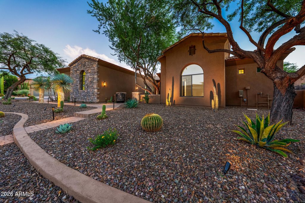 9433 E MONUMENT Drive, Scottsdale, AZ 85262 — photo 2