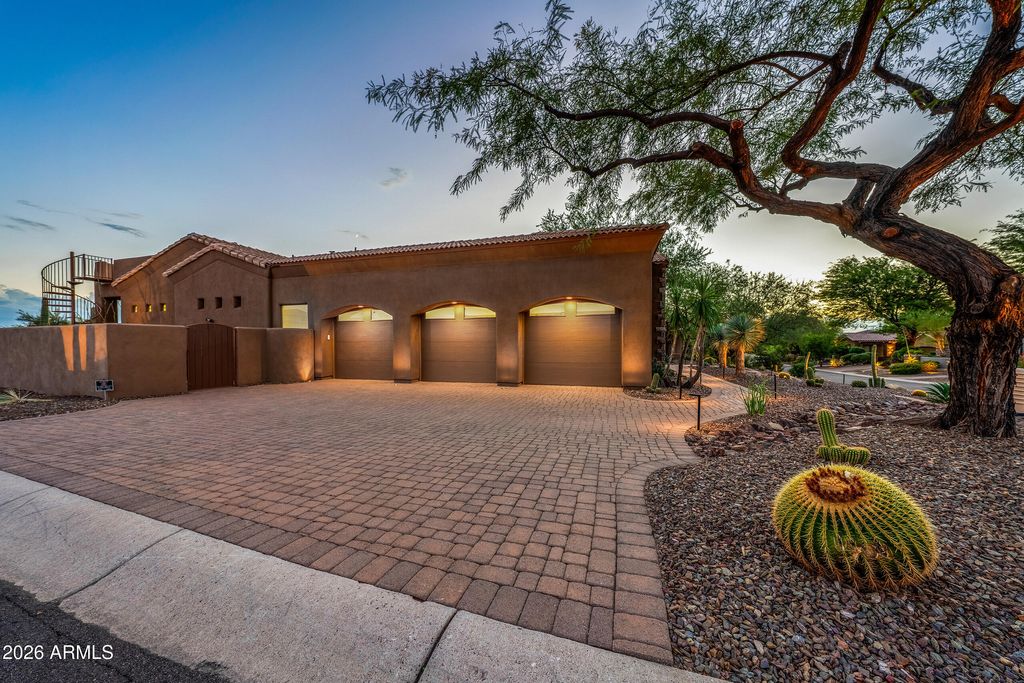 9433 E MONUMENT Drive, Scottsdale, AZ 85262 — photo 3