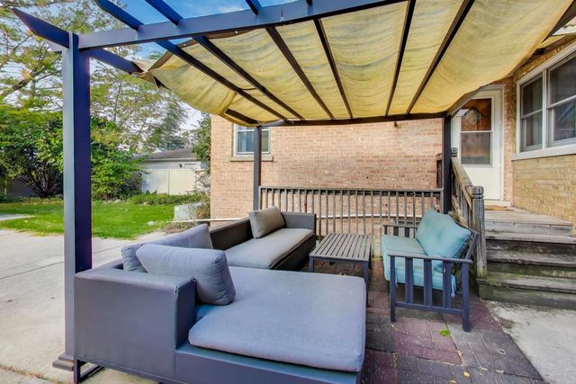 8832 Menard Avenue, Morton Grove, IL 60053