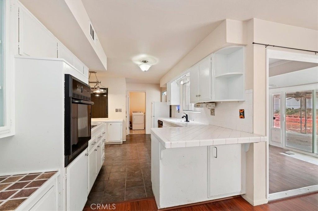 Image 14 of property listing at 27190 Pinehurst, Menifee, CA 92586