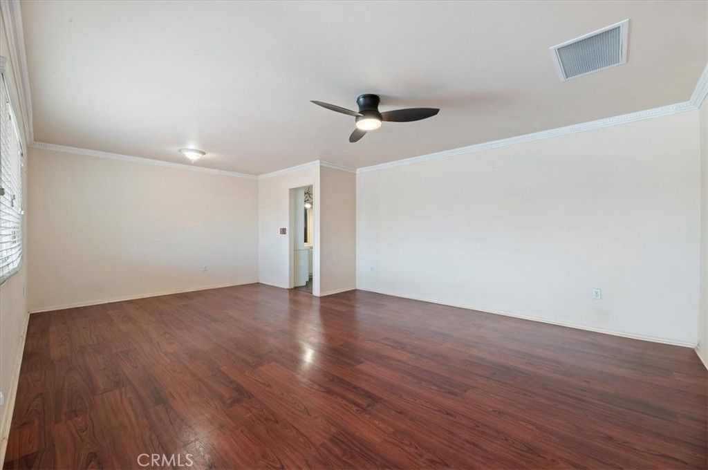 Image 5 of property listing at 27190 Pinehurst, Menifee, CA 92586