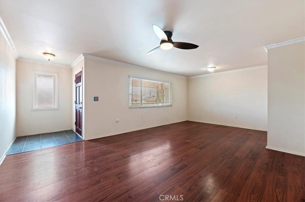 Image 6 of property listing at 27190 Pinehurst, Menifee, CA 92586
