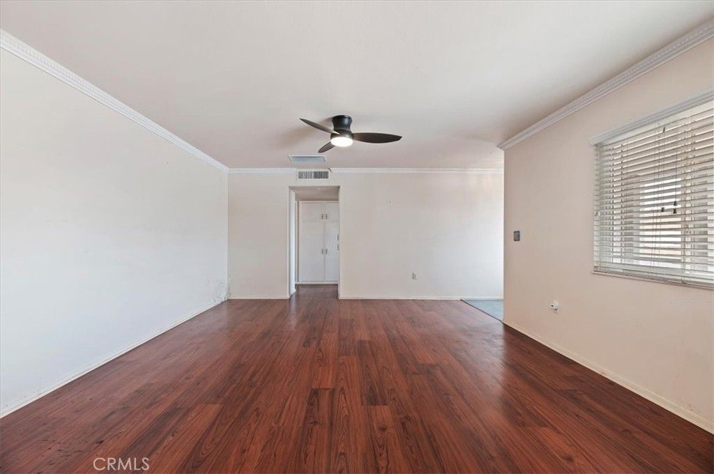 Image 7 of property listing at 27190 Pinehurst, Menifee, CA 92586