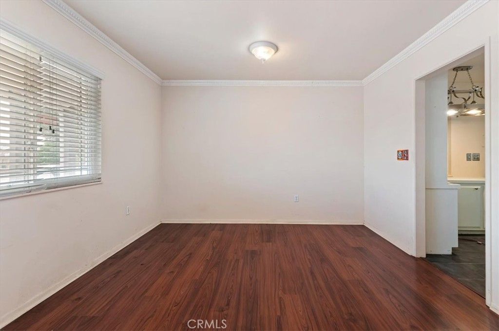 Image 8 of property listing at 27190 Pinehurst, Menifee, CA 92586