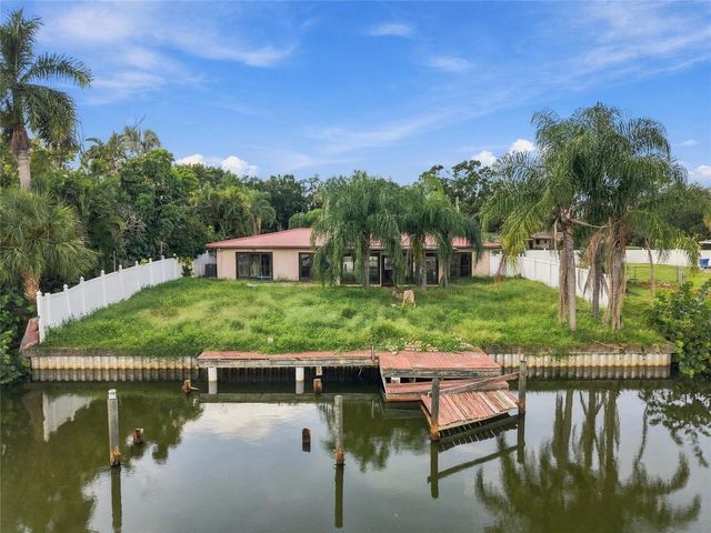 3945 E EDEN ROC CIRCLE, Tampa, FL 33634