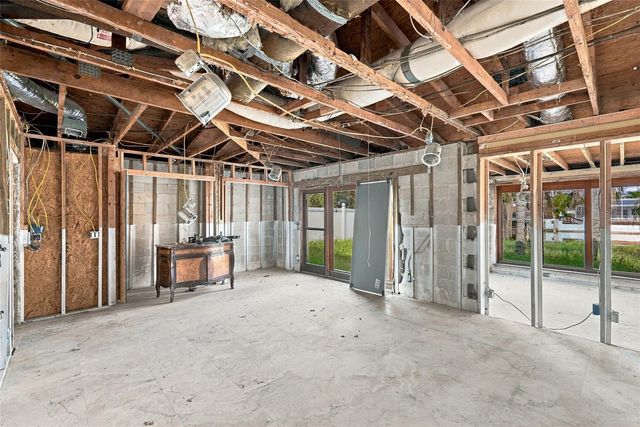 3945 E EDEN ROC CIRCLE, Tampa, FL 33634