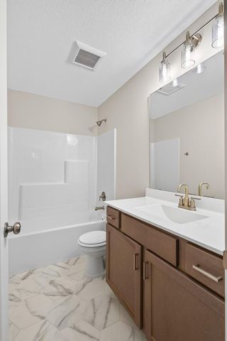5832 Perry Avenue N, Crystal, MN 55429