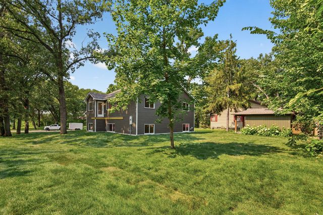 5832 Perry Avenue N, Crystal, MN 55429