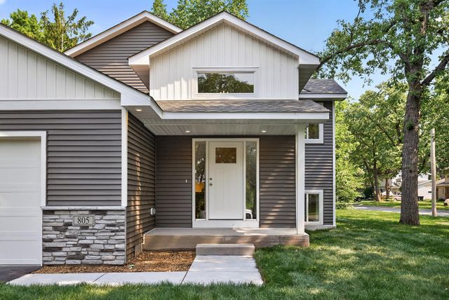 5832 Perry Avenue N, Crystal, MN 55429