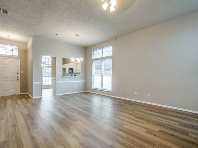 428 Surrey Place, Mesquite, TX 75149