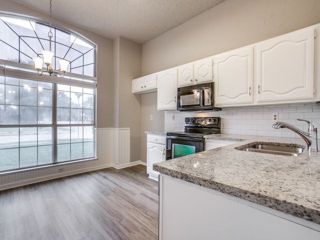 428 Surrey Place, Mesquite, TX 75149