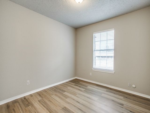 428 Surrey Place, Mesquite, TX 75149