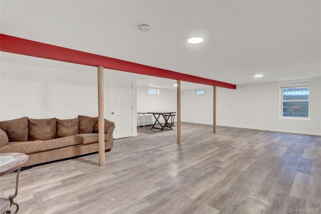 43 Carver Boulevard, Bellport, NY 11713