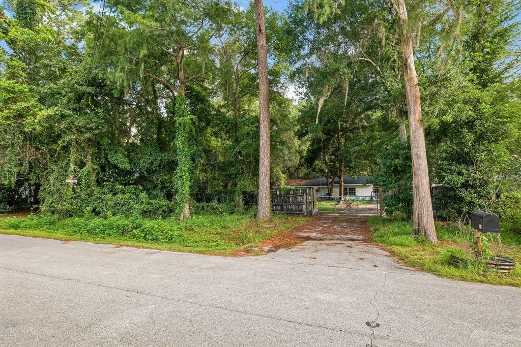 Image 6 of property listing at 70 Little Canal Drive, Santa Rosa Beach, FL 32459