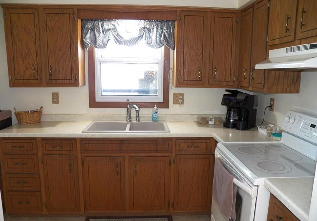 941 S 41ST STREET, Manitowoc, WI 54220