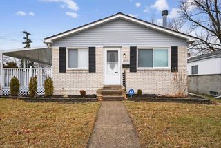 18505 Marquette Street, Roseville, MI 48066