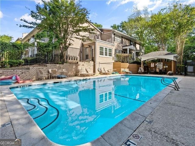 2232 Dunseath Avenue NW 404, Atlanta, GA 30318