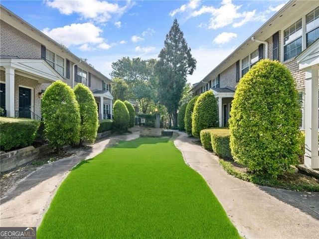 2232 Dunseath Avenue NW 404, Atlanta, GA 30318