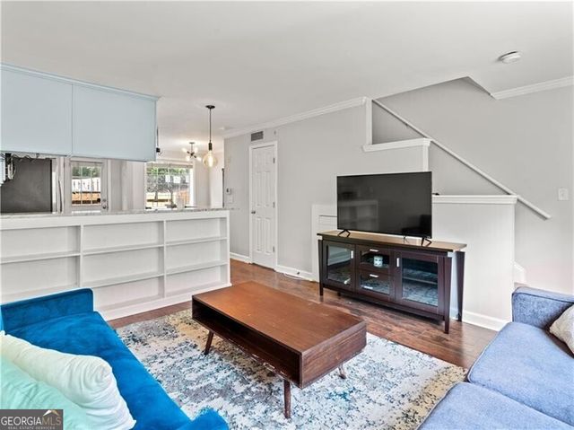 2232 Dunseath Avenue NW 404, Atlanta, GA 30318