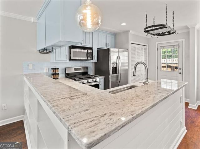 2232 Dunseath Avenue NW 404, Atlanta, GA 30318